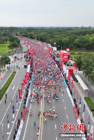 马拉松在宁, 马拉松在宁 马拉松在宁, 马拉松在宁