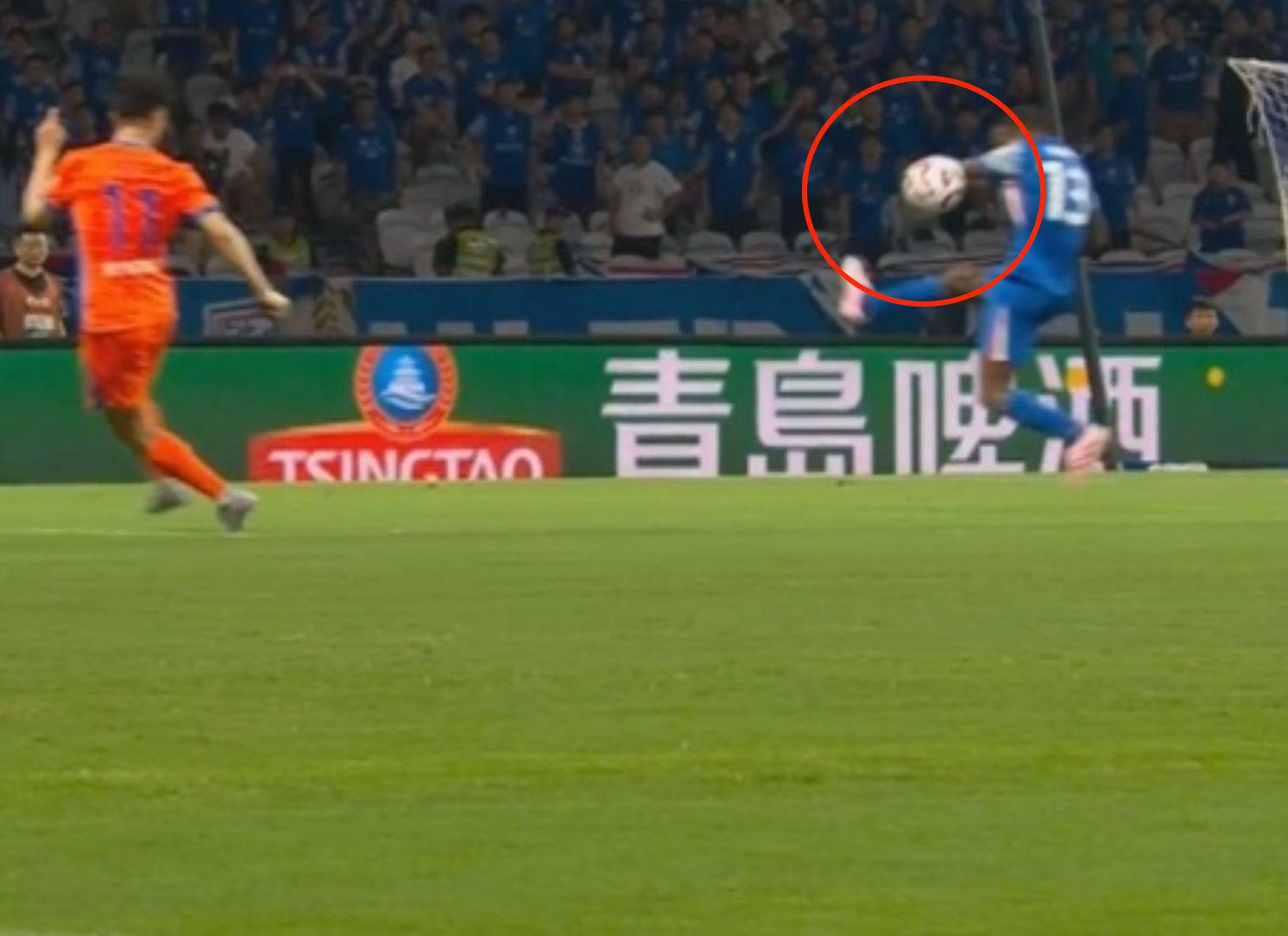 的手臂上 的手臂上