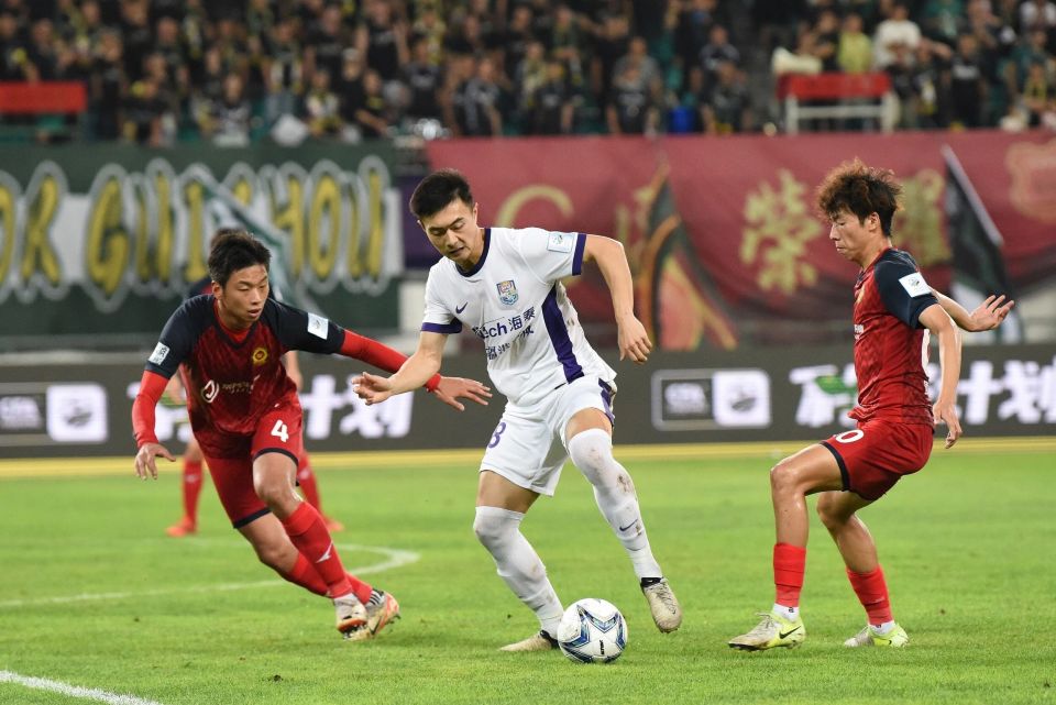 出路易斯, 预赛, 申花客场对